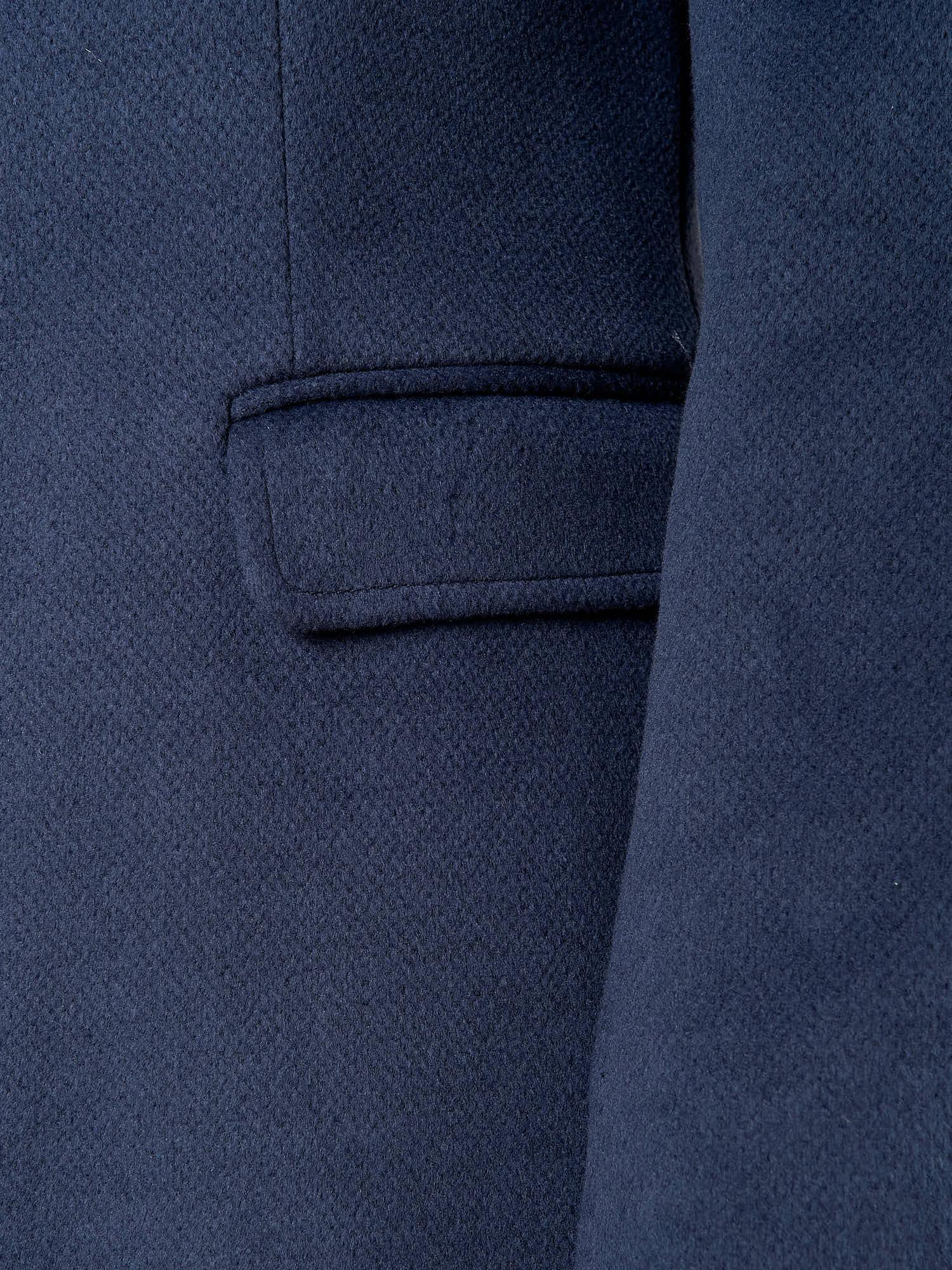 Cappotto donna monopetto. Due bottoni, tasca a pattina e vestibilità affiancata. CP003189 BLU ARTIGLI 