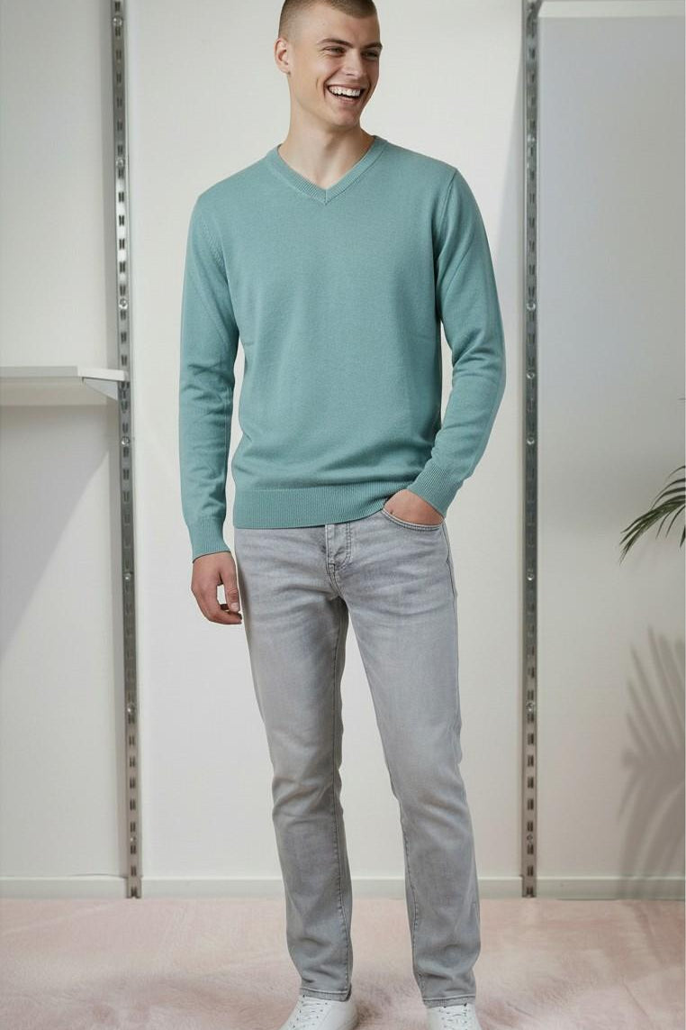 Maglia Uomo 100% Cotone Scollo a V a Manica Lunga  Eleganza Essenziale e Comfort Naturale. CON3701900 ACQUAMARINE CONSENSO Uomo 