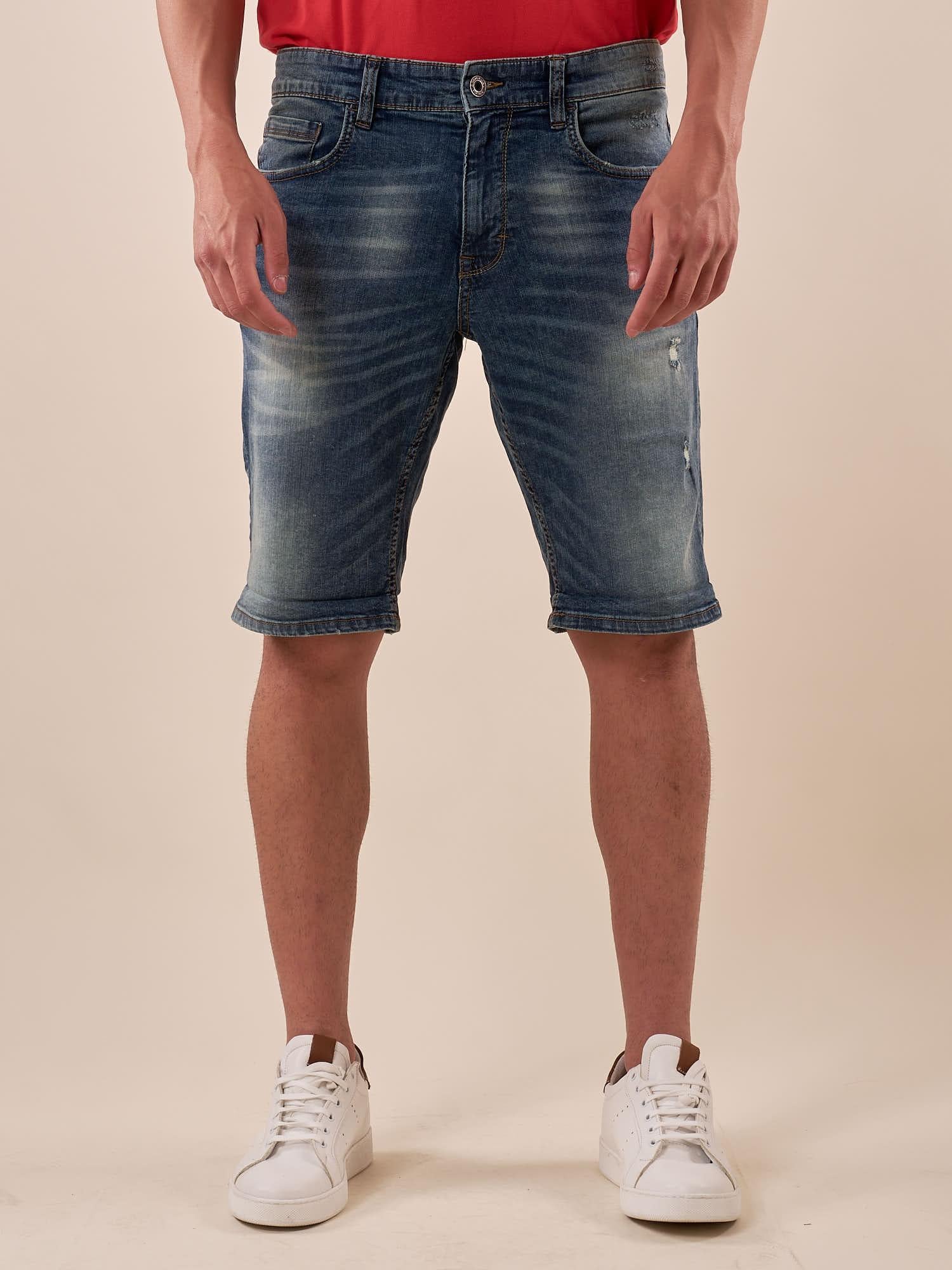 Bermuda di Jeans Uomo con Sabbiatura e Rotture. M48664 DENIM SUPERIOR VINTAGE Uomo 