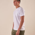 T-shirt Uomo manica corta in Cotone 100% con taschino e bottone. BAM5451 BIANCO BACI & ABBRACCI 