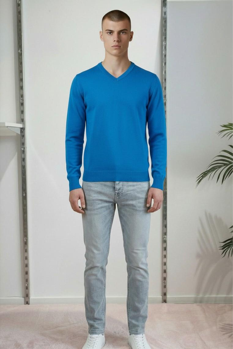 Maglia Uomo 100% Cotone Scollo a V a Manica Lunga  Eleganza Essenziale e Comfort Naturale CON3701900 BLU CAPRI CONSENSO Uomo 