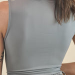 Top Donna Corto Basic a Spalla Larga Effetto Second Skin. F9121 GRIGIO VINCE OTTO 