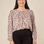 Blusa Donna Curvy Girocollo  Fantasia Animalier con Dettaglio Collana e Pience Comfort. F708YBFSAMU NERO Lizalù 