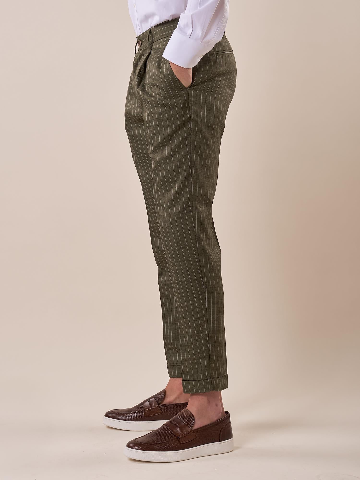 Pantalone rigato una  pince tapered fit tasche doppio filetto. OE1S2S5P38 MILITARE OVER-D 