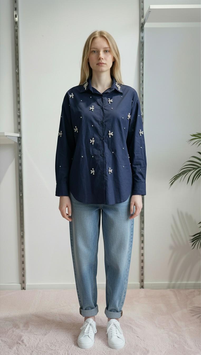 Camicia Donna in Cotone Manica Lunga Over Fit con Applicazione di Pietre R49/102958 BLU EXTASY 