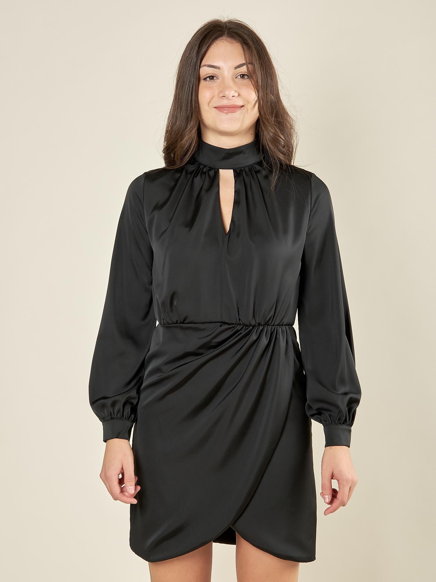 Abito donna corto in raso. Maniche lunghe, effetto portafoglio. AB003442 NERO ARTIGLI 