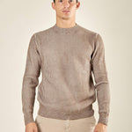 Maglia Uomo Invernale in Morbido Tessuto con Mezzo Collo Rigato. Eleganza e Comfort in un Solo Capo. DM9572 TORTORA DATCH 