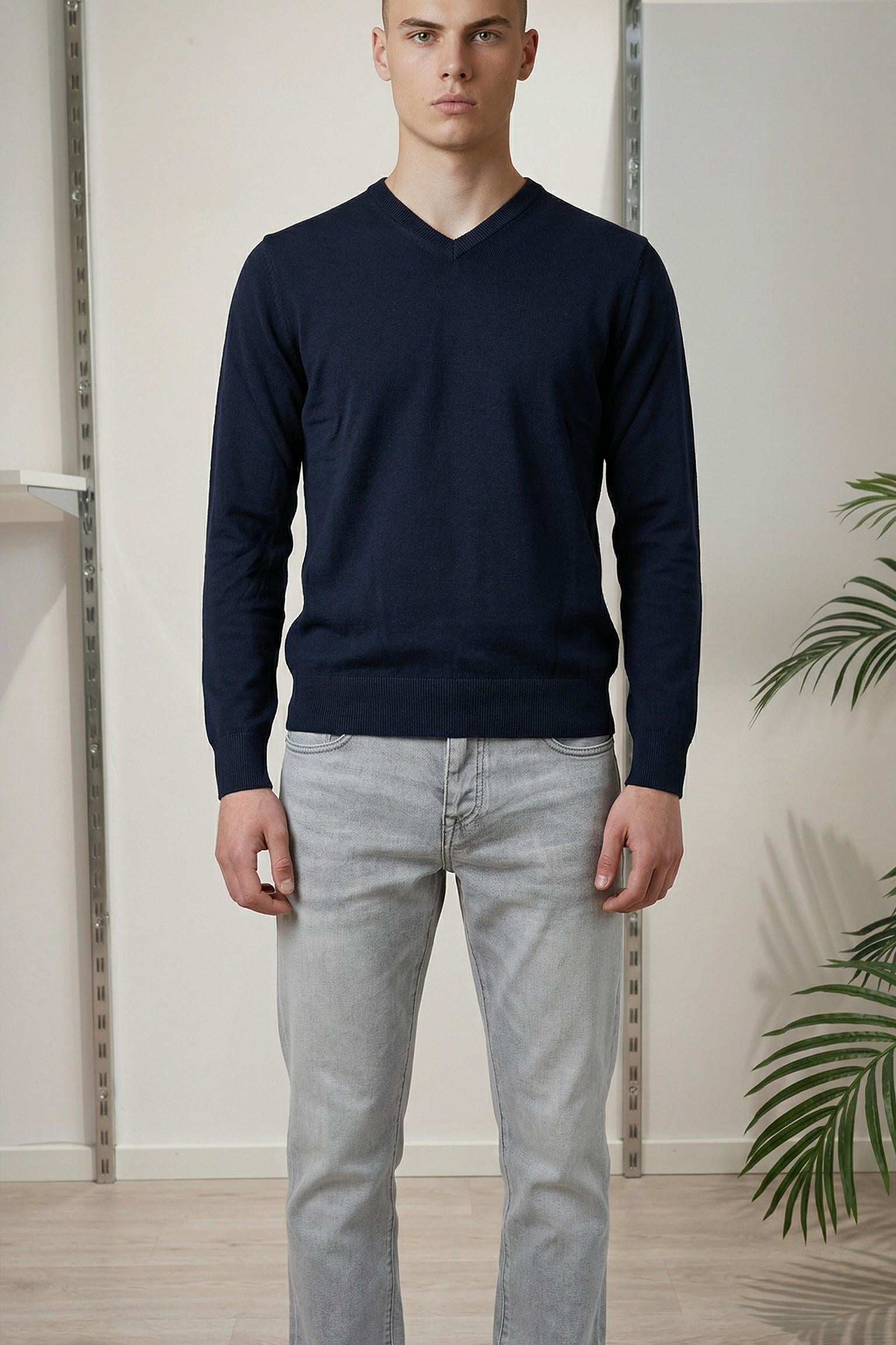 Maglia Uomo 100% Cotone Scollo a V a Manica Lunga  Eleganza Essenziale e Comfort Naturale CON3701900 NAVY CONSENSO Uomo 