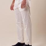 Pantalone modello chino in tessutocotone  raso saten con risvolto e pence. CON2518425 OFF WHITE CONSENSO Uomo 