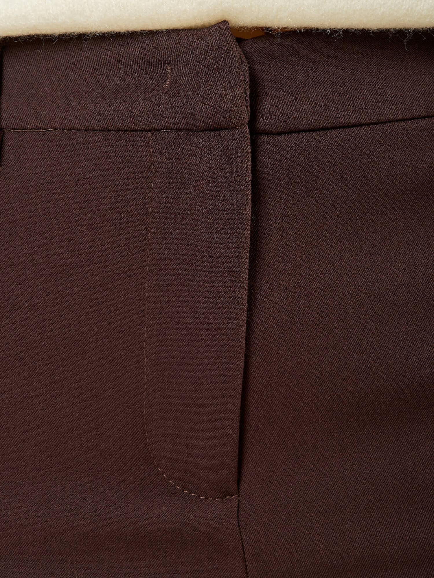 Pantalone donna a sigaretta in tessuto manolana. Eleganza essenziale e comfort sartoriale. PA003190 CACAO ARTIGLI 